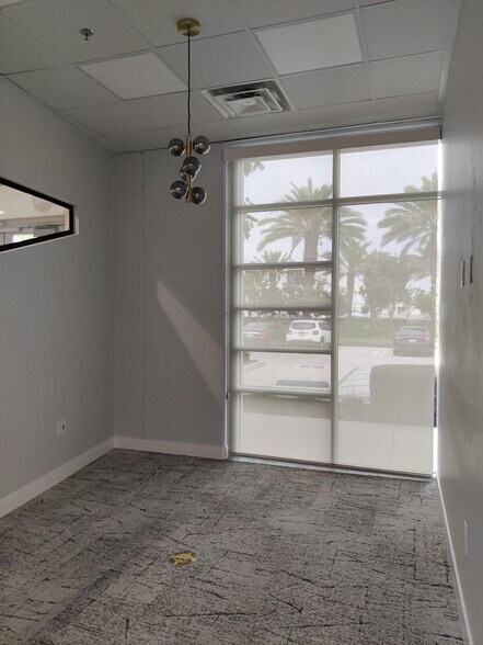 More Photos Of 3748 Bayer Ave, Long Beach Office For Lease