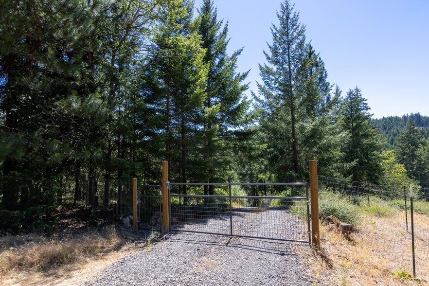 More Photos Of 82 Meadows Loop, Lyle Specialty For Sale
