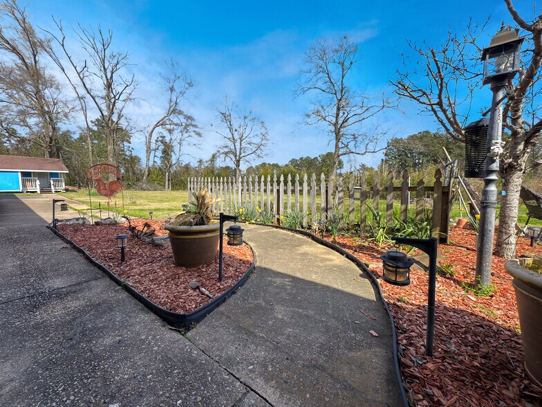 More Photos Of 1801 S 5th St, Leesville Land For Sale