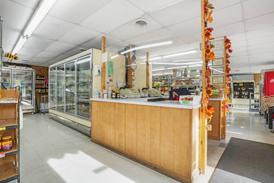 More Photos Of 1414 20th St, Tell City Convenience Store For Sale