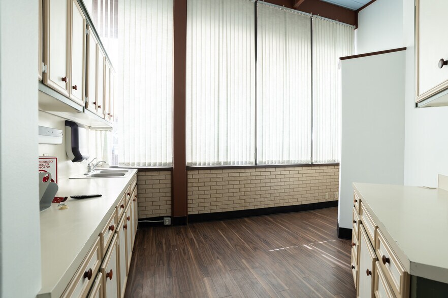 More Photos Of 5102 Salem Ave, Lubbock Medical For Sale
