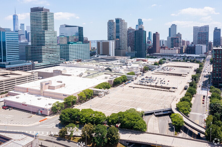 More Photos Of 10 Mall Dr W, Jersey City Department Store For Lease