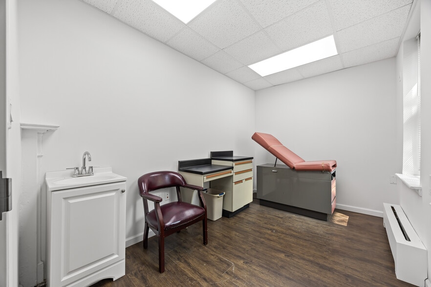 More Photos Of 148-09 Northern Blvd, Flushing Apartments For Lease