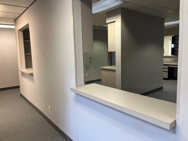 More Photos Of 2275 Whitehorse Mercerville Rd, Hamilton Office For Sale