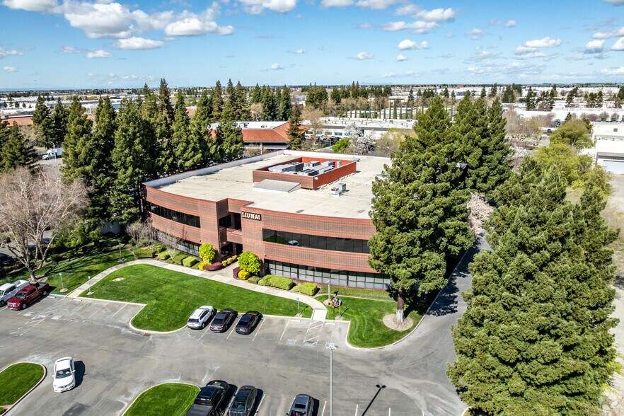 More Photos Of 3775 N Freeway Blvd, Sacramento Serviced Offices For Lease
