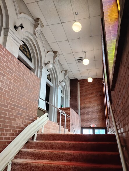 More Photos Of 906 Elm St, Coffeyville Religious Facility For Sale