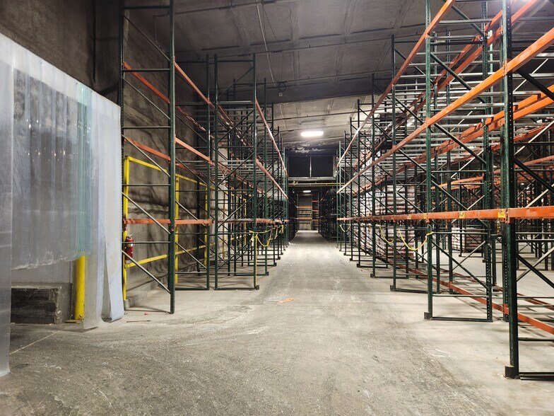 More Photos Of 1301 N Three Notch St, Troy Flex For Lease