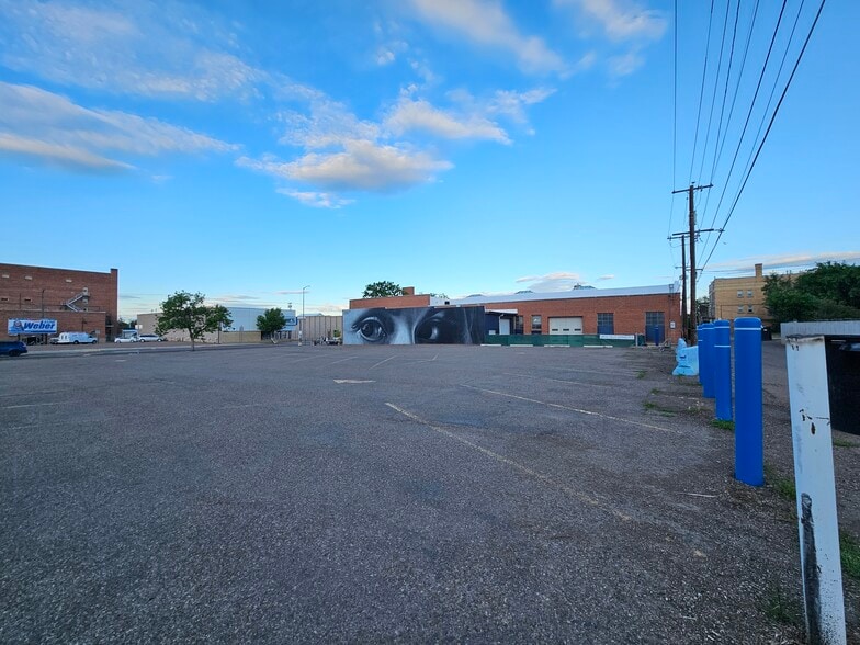 More Photos Of 815 N 1st Ave, Great Falls Auto Dealership For Sale