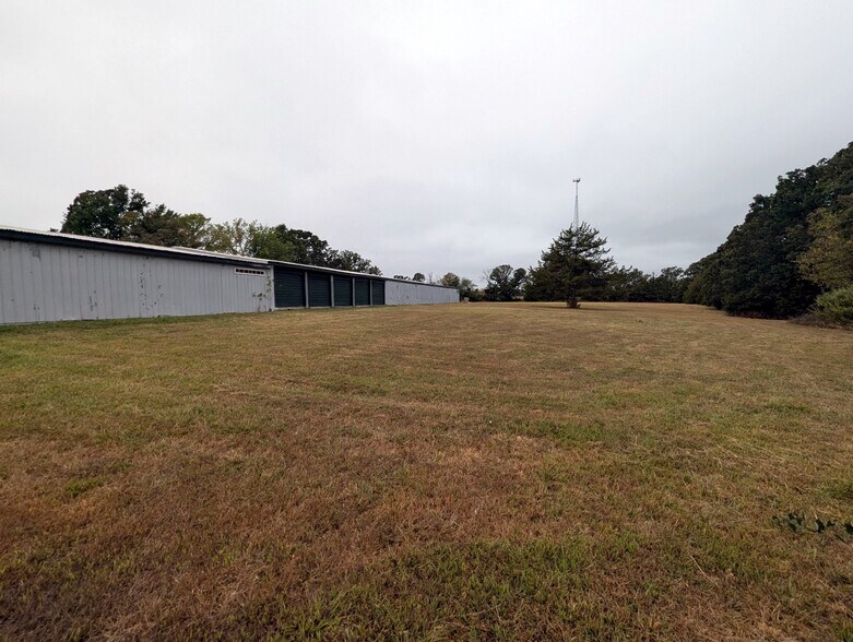 More Photos Of 22889 MO-64 Hwy, Hermitage Self Storage For Sale