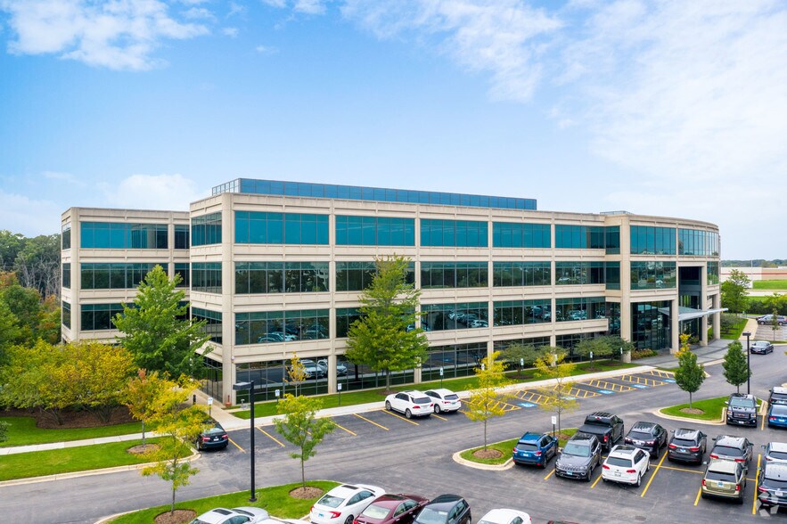 More Photos Of 100 S Saunders Rd, Lake Forest Office For Lease