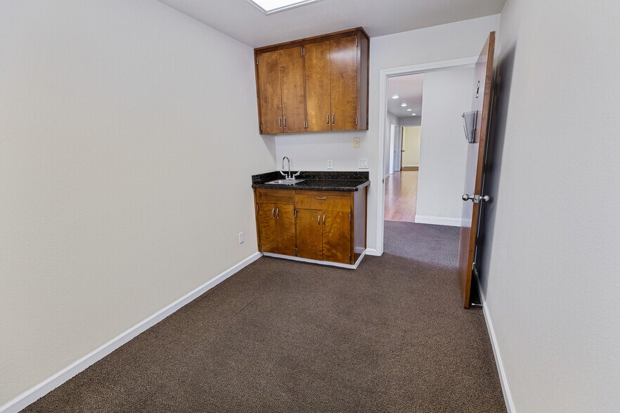More Photos Of 1215 Plumas St, Yuba City Office For Sale