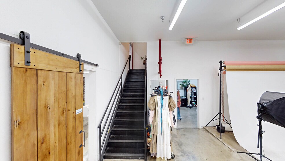 More Photos Of 170 E Jefferson Blvd, Los Angeles Warehouse For Sale