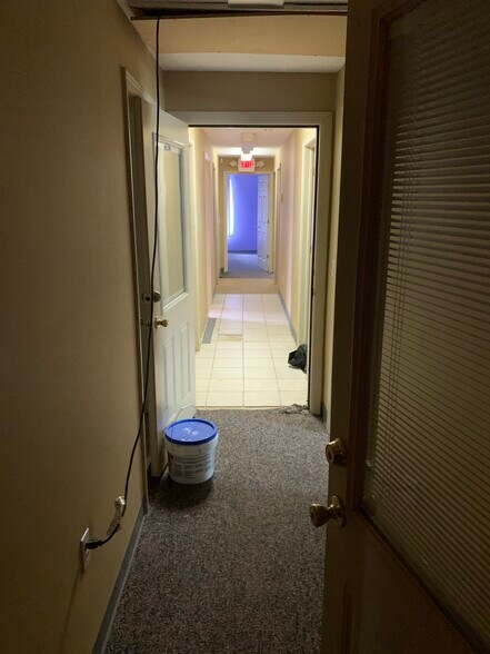 More Photos Of 9669 Highland Rd, White Lake Freestanding For Sale