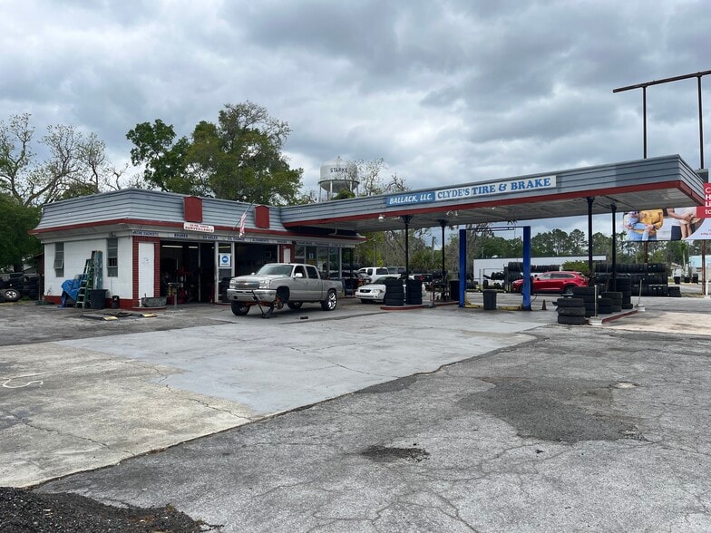 More Photos Of 207 N Temple Ave, Starke Auto Repair For Sale