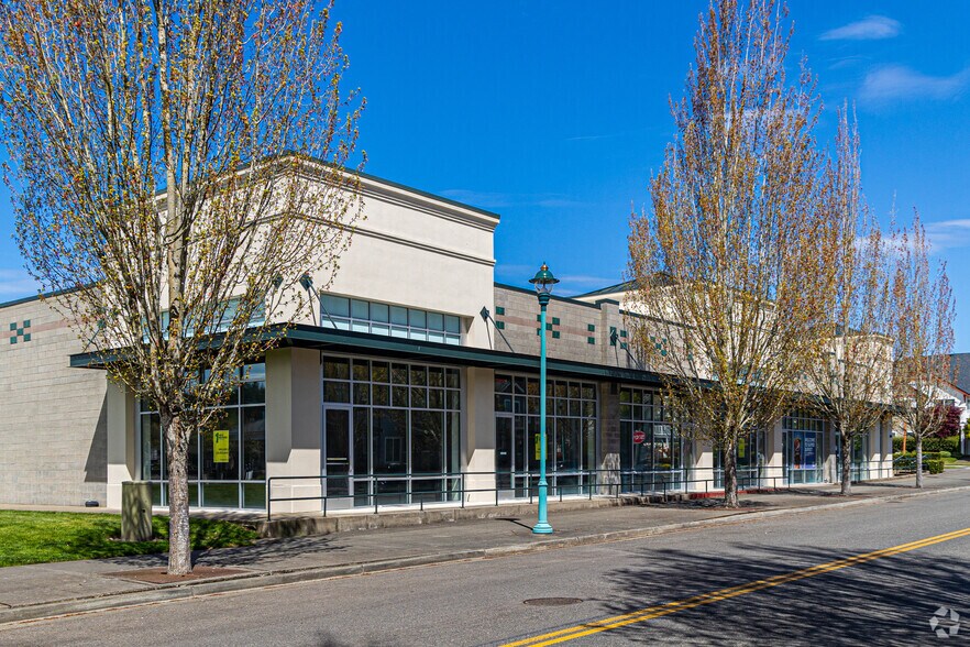 More Photos Of 975 Ross Ave, Dupont General Retail For Lease