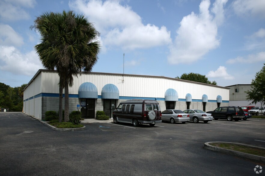 More Photos Of 5826-5830 Corporation Cir, Fort Myers Warehouse For Sale