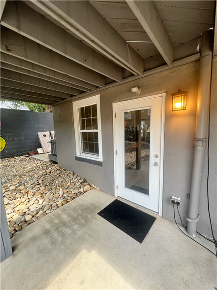 More Photos Of 46 Lois Ave, Greenville Storefront Retail Office For Lease
