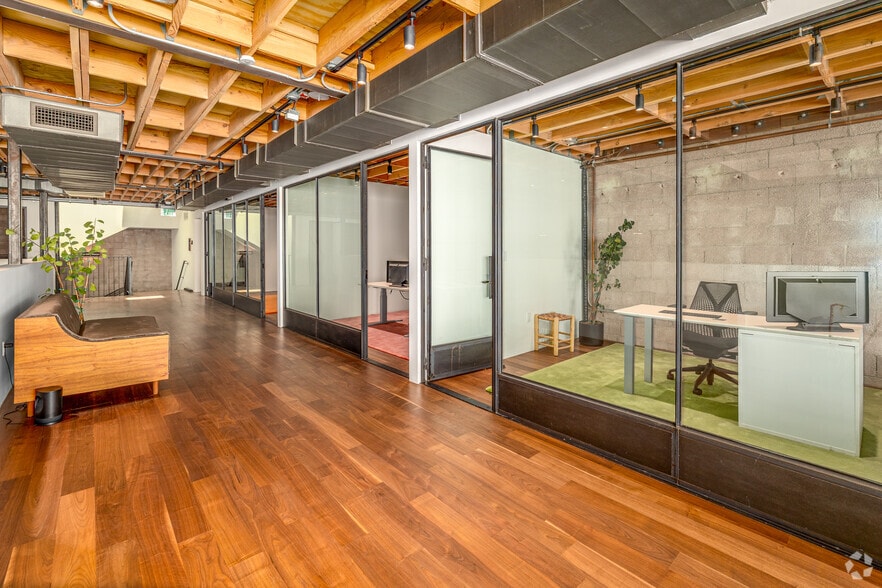 More Photos Of 5872 Smiley Dr, Culver City Loft Creative Space For Lease