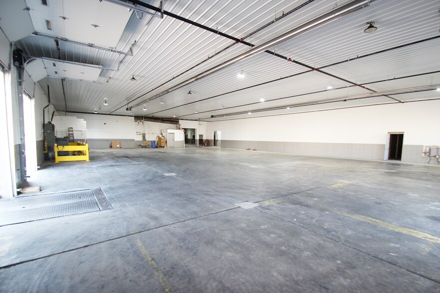 More Photos Of 1550 Spruce St, Wooster Industrial For Sale
