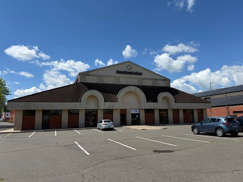 More Photos Of 97-101 South St, West Hartford Unknown For Lease