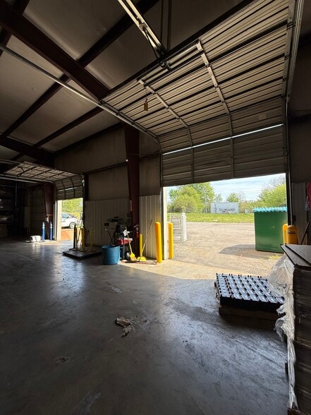 More Photos Of 3350 Highway 309 N, Byhalia Warehouse For Sale