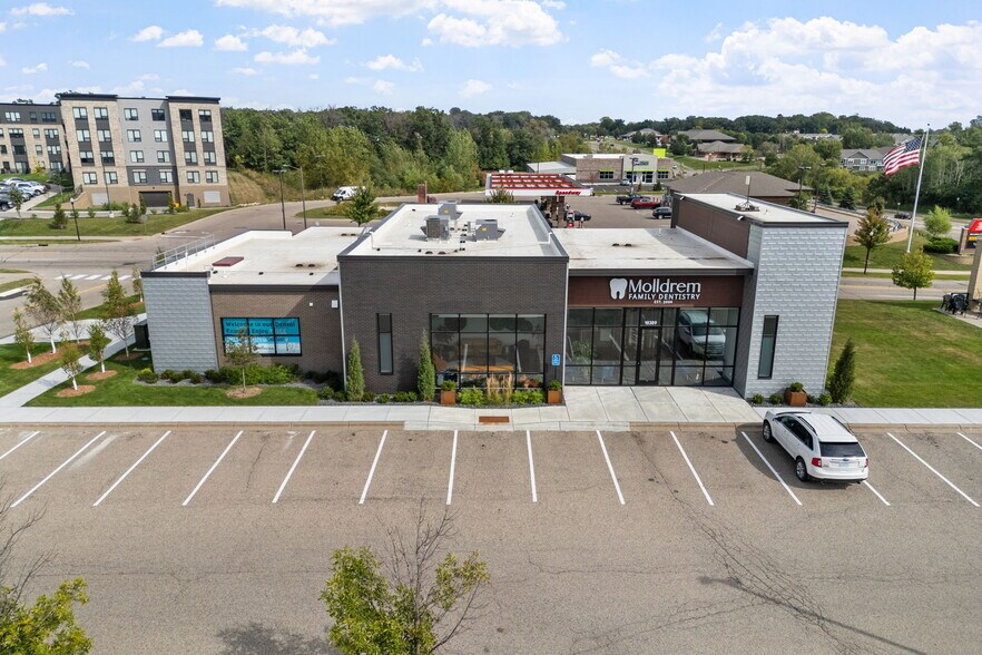 More Photos Of 18389 Orchard Trl, Lakeville Medical For Lease