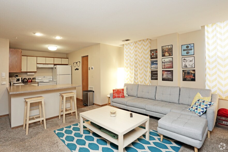 More Photos Of 1913 Farnam St, Omaha Apartments For Lease