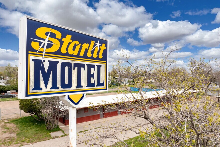 More Photos Of 1521 1st Ave NW, Great Falls Hotel For Sale