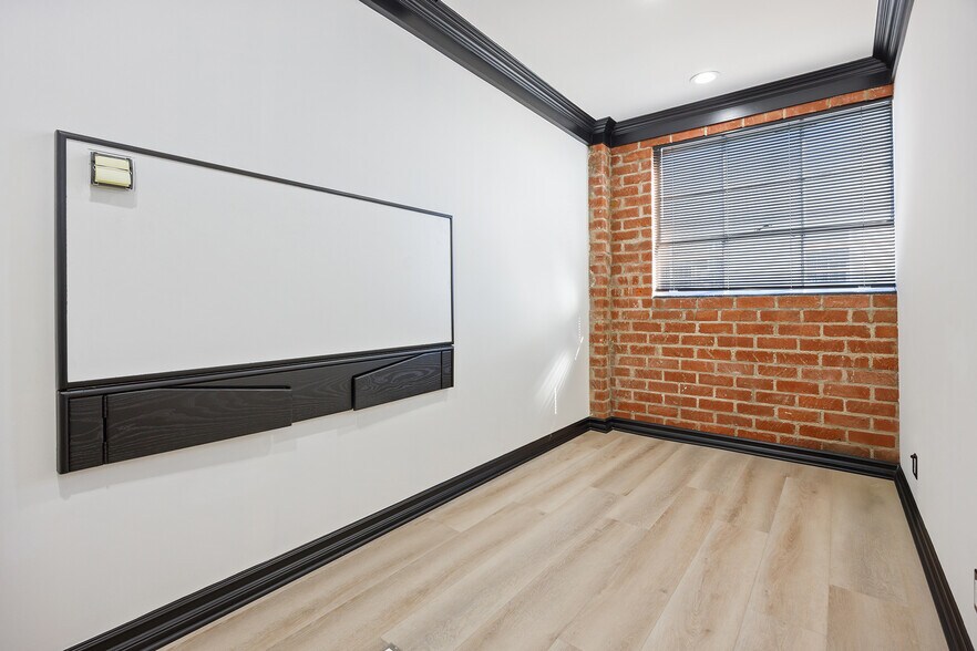 More Photos Of 3814 Willat Ave, Culver City Warehouse For Lease