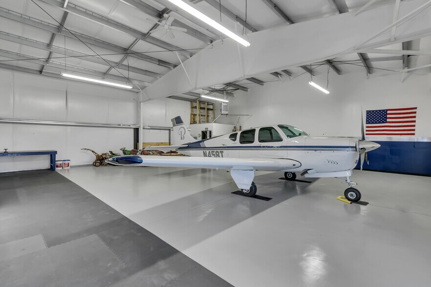 More Photos Of 16608 103rd Avenue Ct E, Puyallup Airplane Hangar For Sale