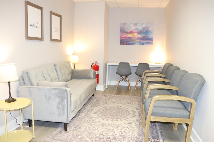 More Photos Of 3930 Walnut St, Fairfax Medical For Sale