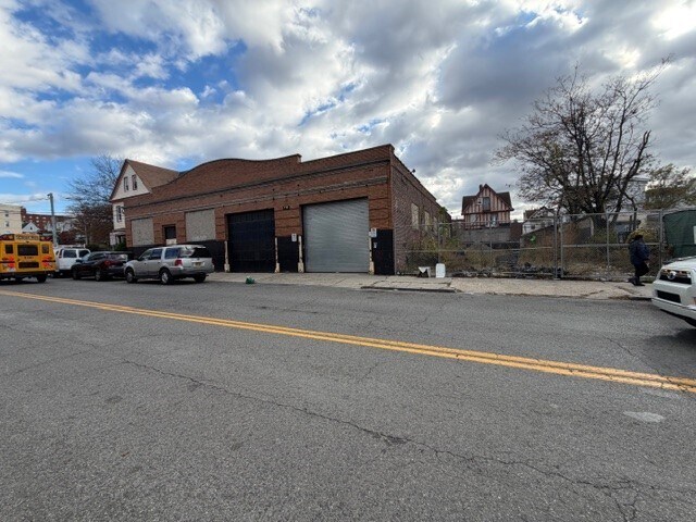 Primary Photo Of 116 Ludlow St, Yonkers Warehouse For Sale