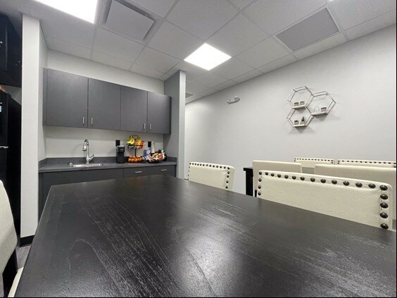 More Photos Of 3535 30th Ave, Kenosha Office For Lease