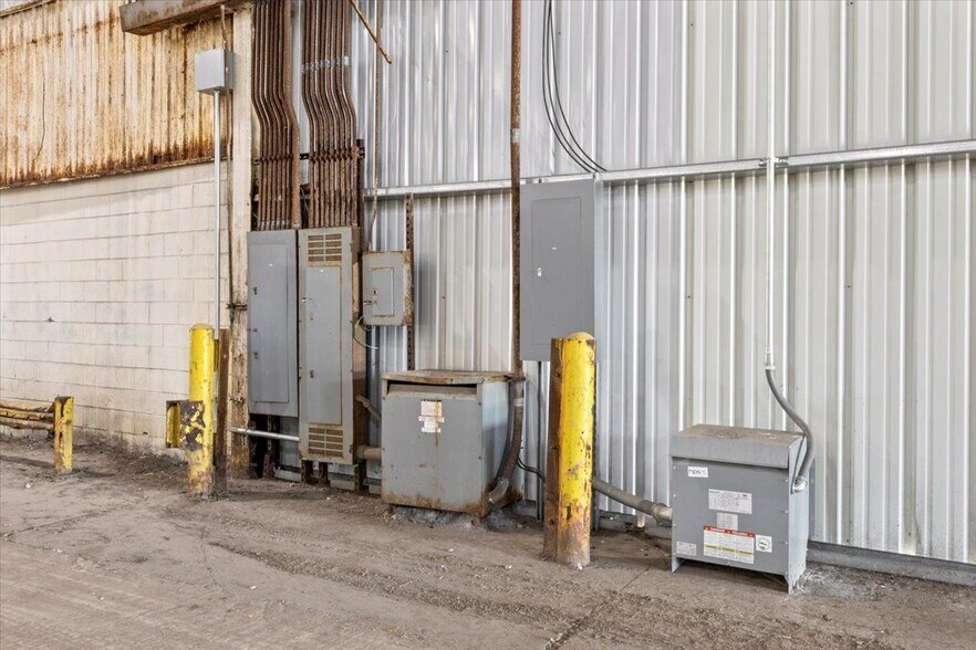 More Photos Of 1230 Pottertown Rd, Midway Distribution For Sale