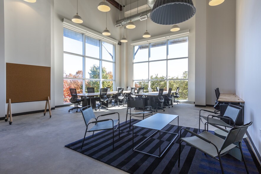 More Photos Of 7300 Lone Star Dr, Plano Storefront Retail Office For Lease