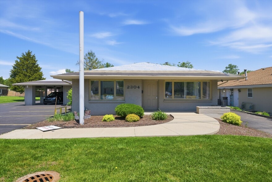 More Photos Of 2304 Plainfield Rd, Crest Hill Medical For Sale