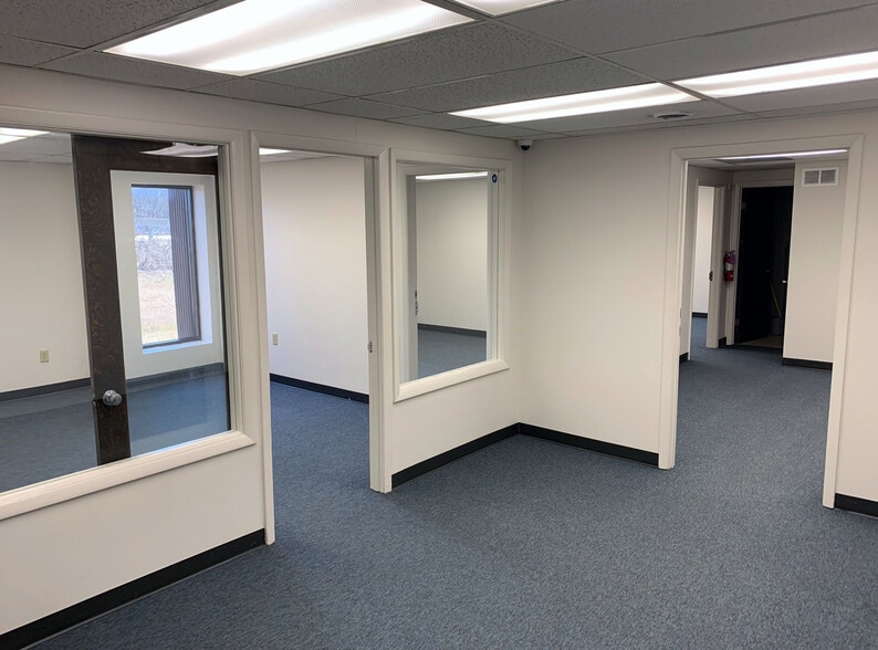 More Photos Of 630 Lowther Rd, Lewisberry Office For Lease