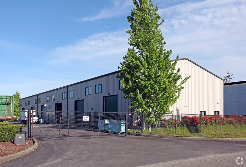 More Photos Of 16214 57th Ave E, Puyallup Warehouse For Lease