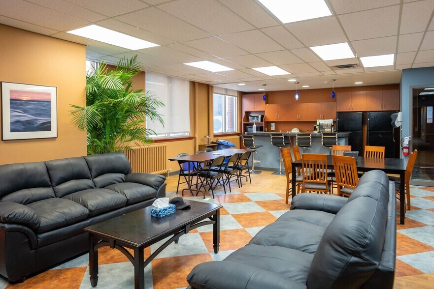 More Photos Of 93 Cedar St, Sudbury Office For Lease