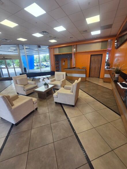 More Photos Of 2261 E Irlo Bronson Memorial Hwy, Kissimmee Hotel For Sale