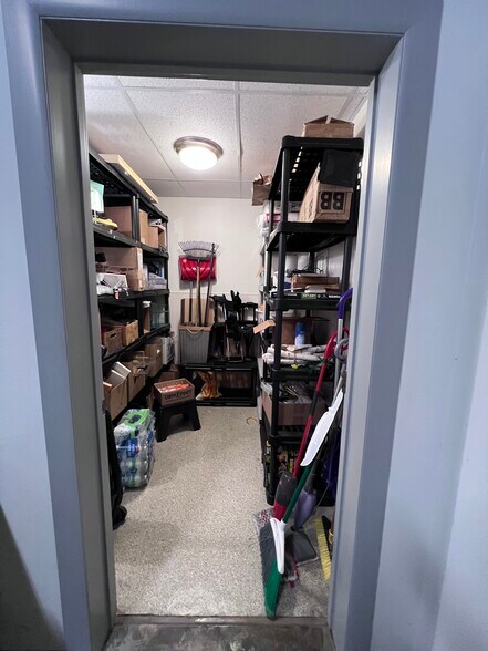 More Photos Of 2201 W Nob Hill Blvd, Yakima Freestanding For Lease