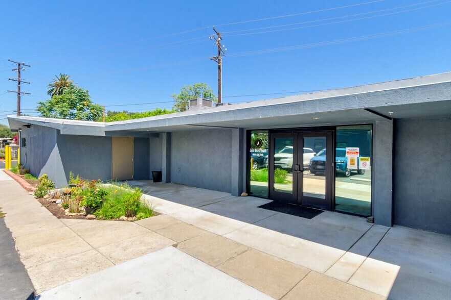 More Photos Of 1269 N Park Ave, Pomona Office Residential For Sale