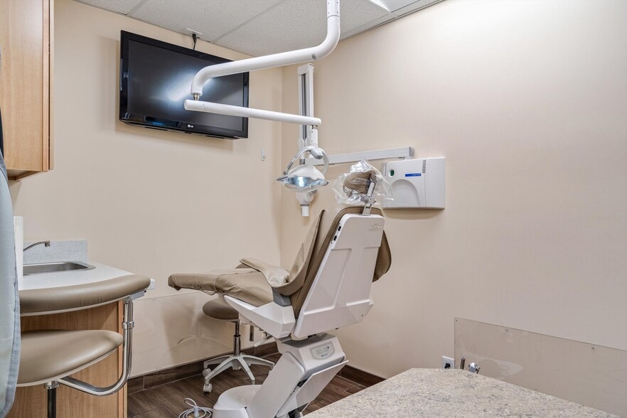 More Photos Of 1866 B St, Hayward Medical For Sale