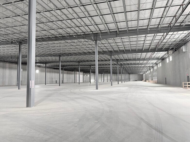 More Photos Of 5400 Career Ave, Sioux Falls Industrial For Lease
