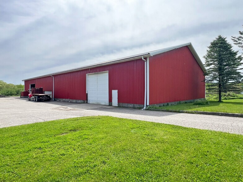 More Photos Of 9711 Perry Hwy, Waterford Warehouse For Sale