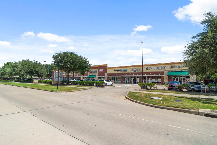 More Photos Of 8945 S Fry Rd, Katy Unknown For Lease