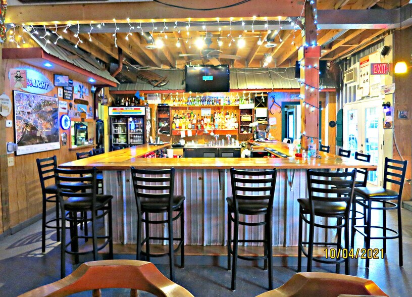 More Photos Of 7 Main St, Whitehall Marina For Sale