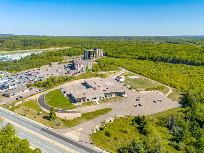 More Photos Of 555 Mapleton Rd, Moncton Light Distribution For Lease