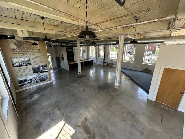 More Photos Of 153 Frazier loop, Statesville General Retail For Sale