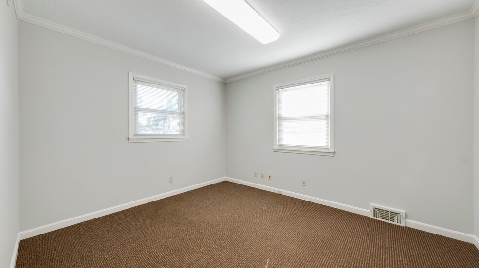 More Photos Of 315 N English Station Rd, Louisville Office For Lease